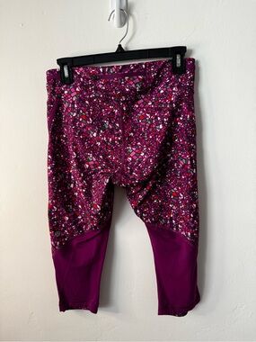 lululemon athletica Magenta Mosaic Capri Leggings